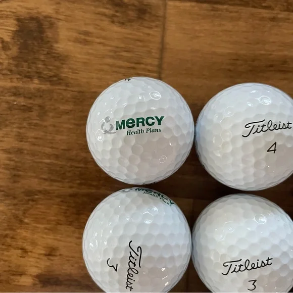 Titleist Pro V1 Golf Balls - Picture 4 of 5
